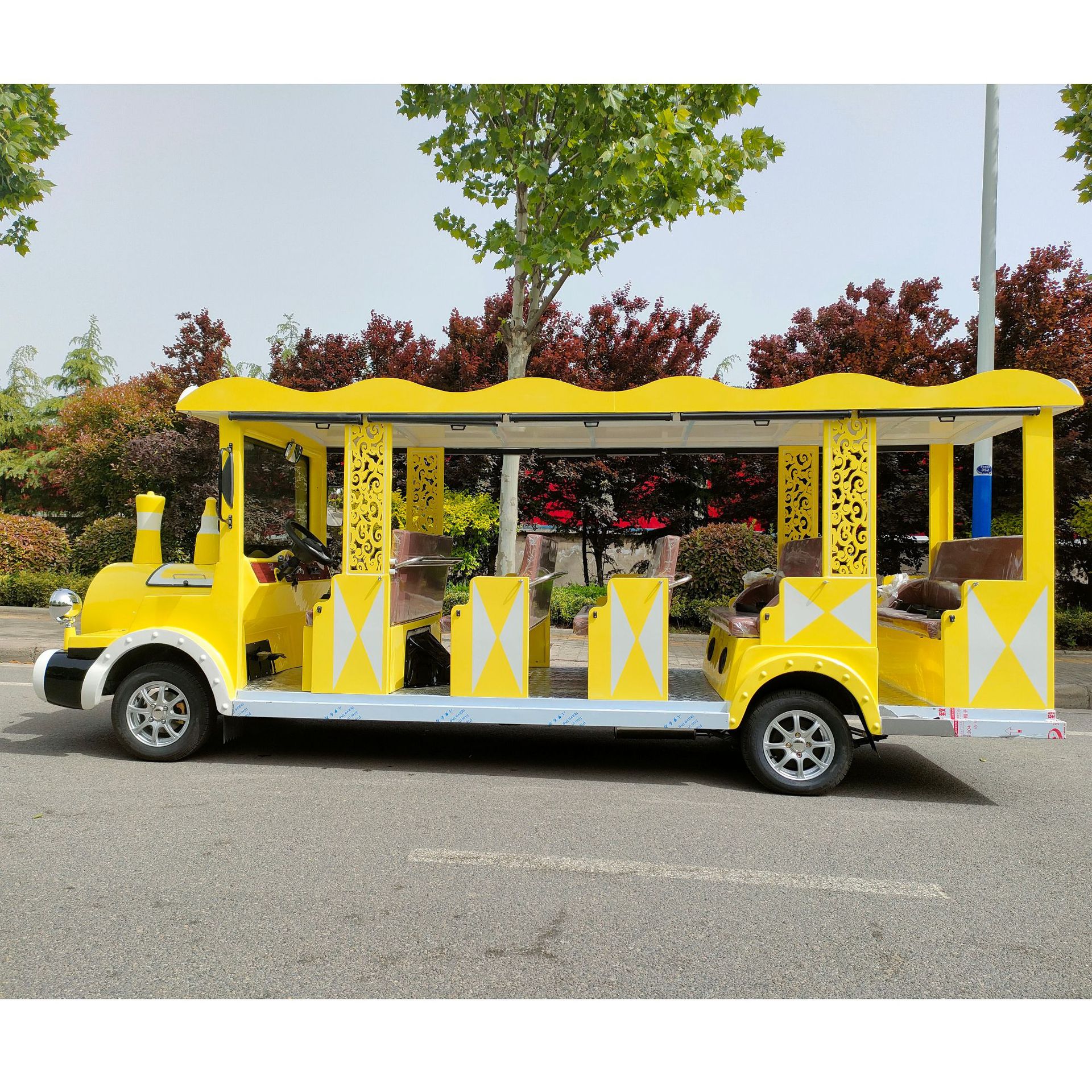 燃油观光车14座17座景区烧油小火车旅游接驳车游览电动车观光车