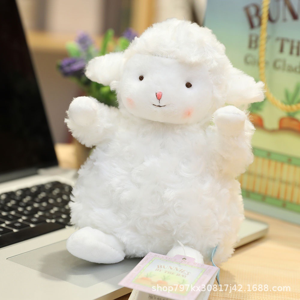 可爱小绵羊公仔小羊毛绒玩具抖音同款网红小坐羊送孩子的生日礼物