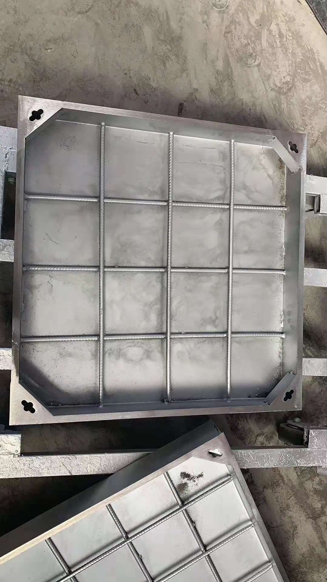 304不锈钢井盖隐形井盖排水沟盖板雨水圆形方形装饰井盖