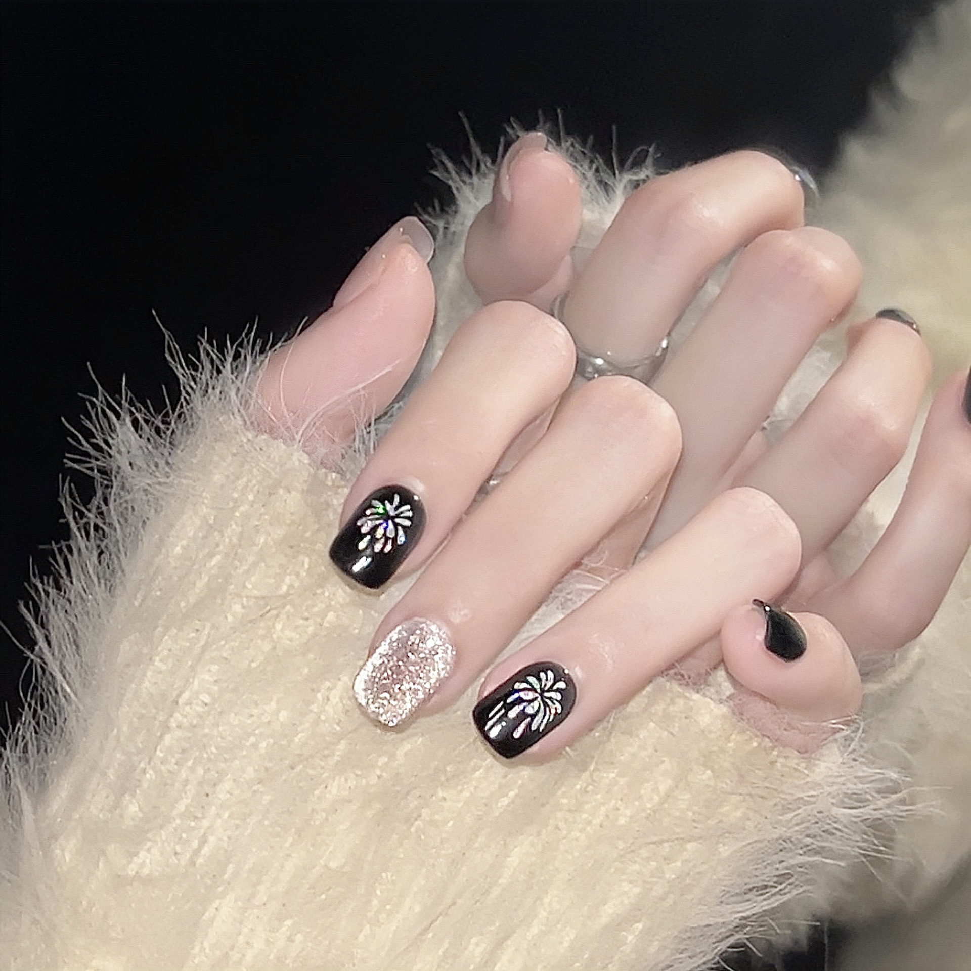 手工穿戴甲黑色猫眼美甲辣妹甲片爆款烟花美甲短款秋冬学生可拆卸