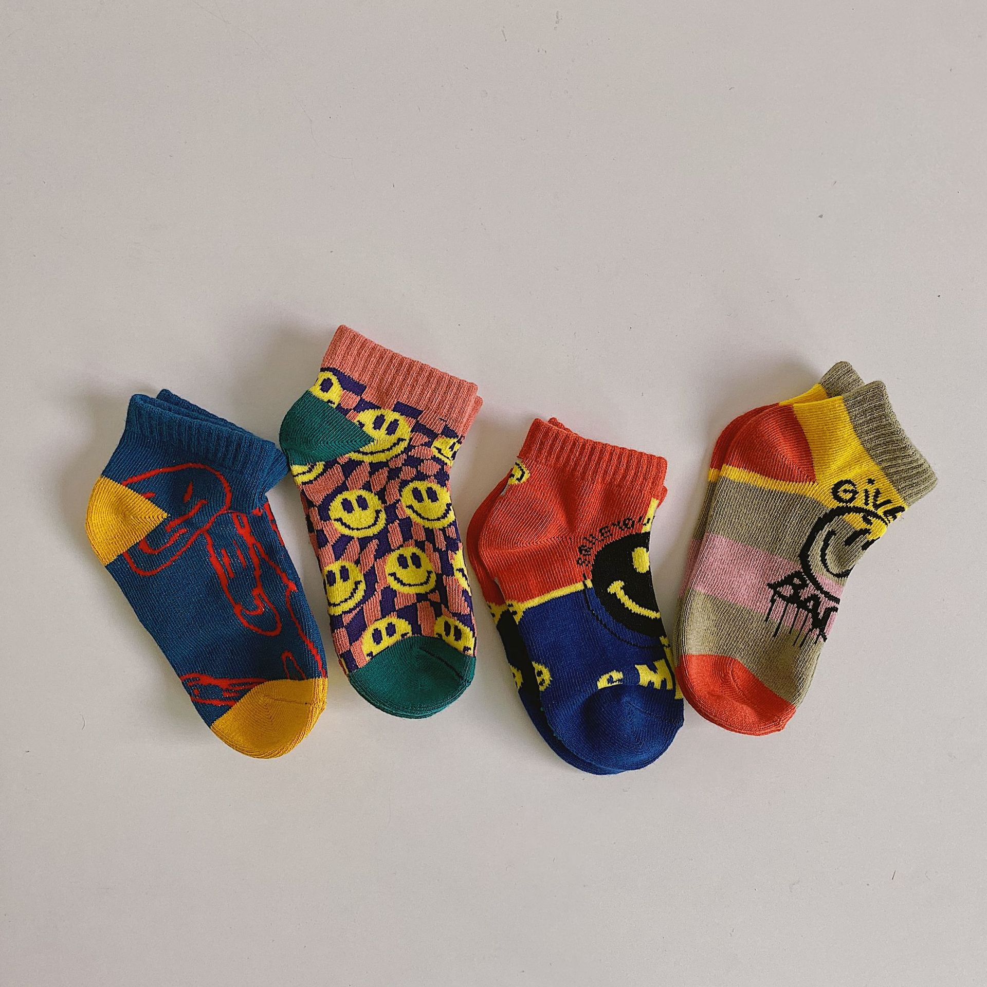 春夏新款涂鸦笑脸儿童短袜 ins风时尚透气可爱潮童棉袜子