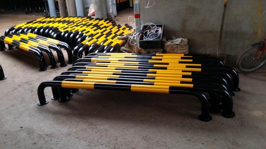 u型m型钢管挡车器汽车停车桩防撞护栏车位阻车器地下车库定位器