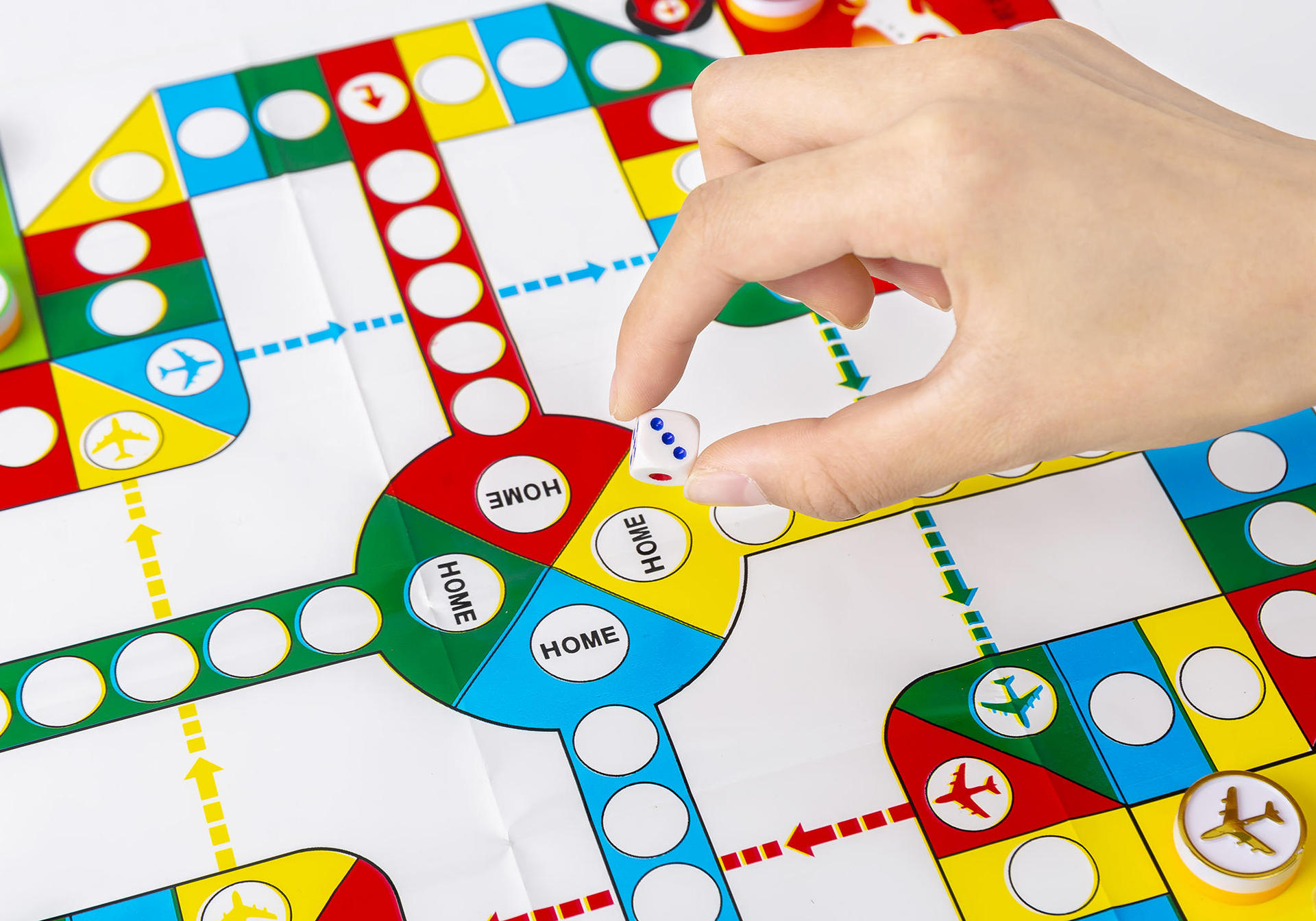 儿童飞行棋多功能游戏棋斗兽棋盒装亲子游戏棋象棋五子棋桌面游戏