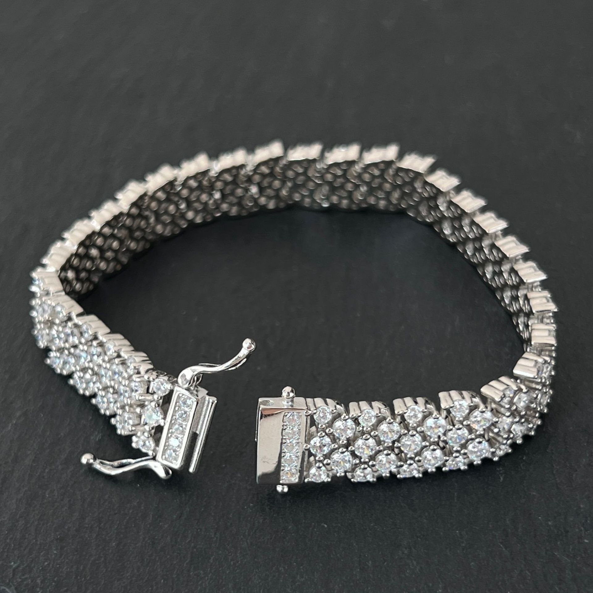 银锭s925纯银排钻手链女镶嵌满钻锆石轻奢宽面表带高级感网球手链