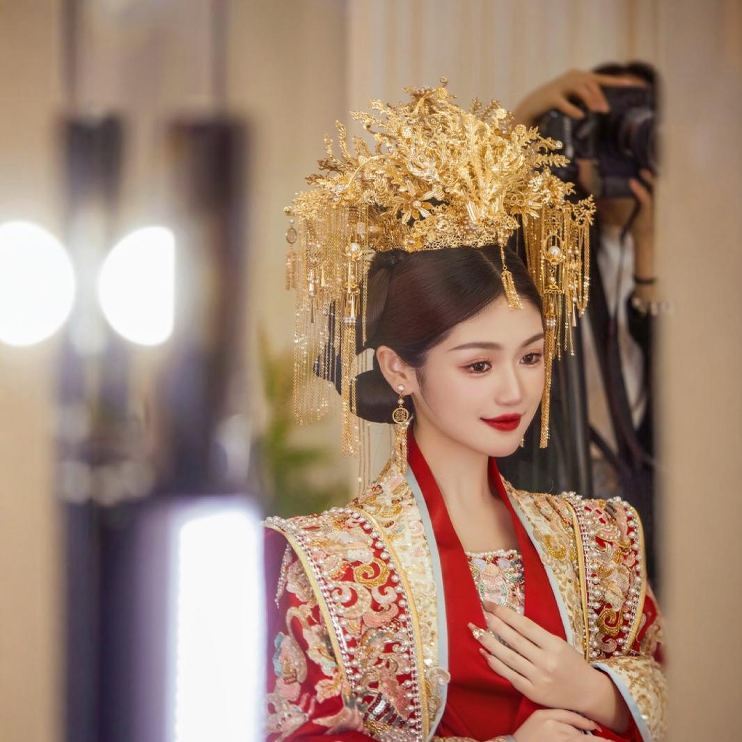 秀禾头饰新娘中式凤冠大气金色步摇流苏古装秀禾服结婚饰品82912