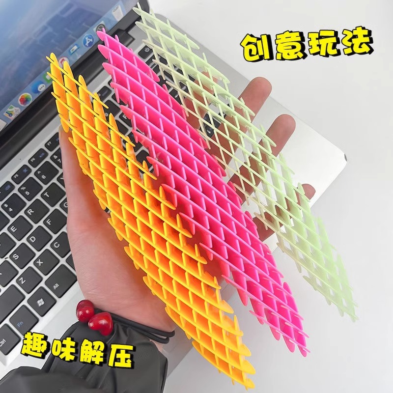 Cross-Border Morf Worm Fidget Toy Elastic Net Decompression Toy Decompression Worm Toy 3d Deformation in Stock