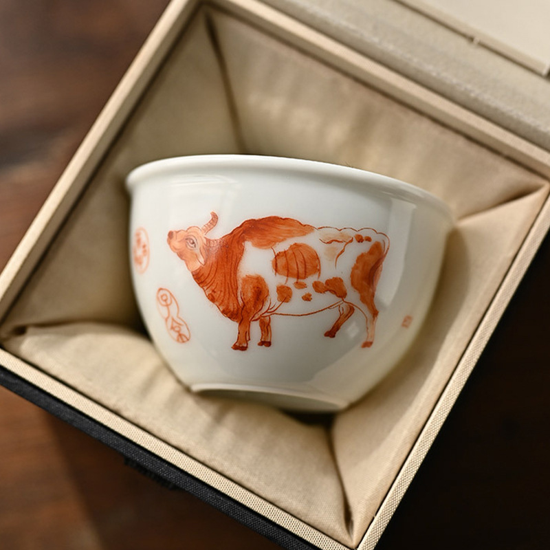 景德镇手绘五牛茶杯陶瓷大号功夫茶具矾红牛转乾坤品茗杯缸杯主人