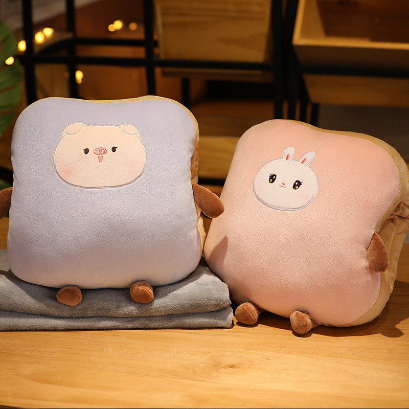 卡通抱枕被子两用可插手办公室护腰靠垫沙发午睡枕车载睡觉枕头女