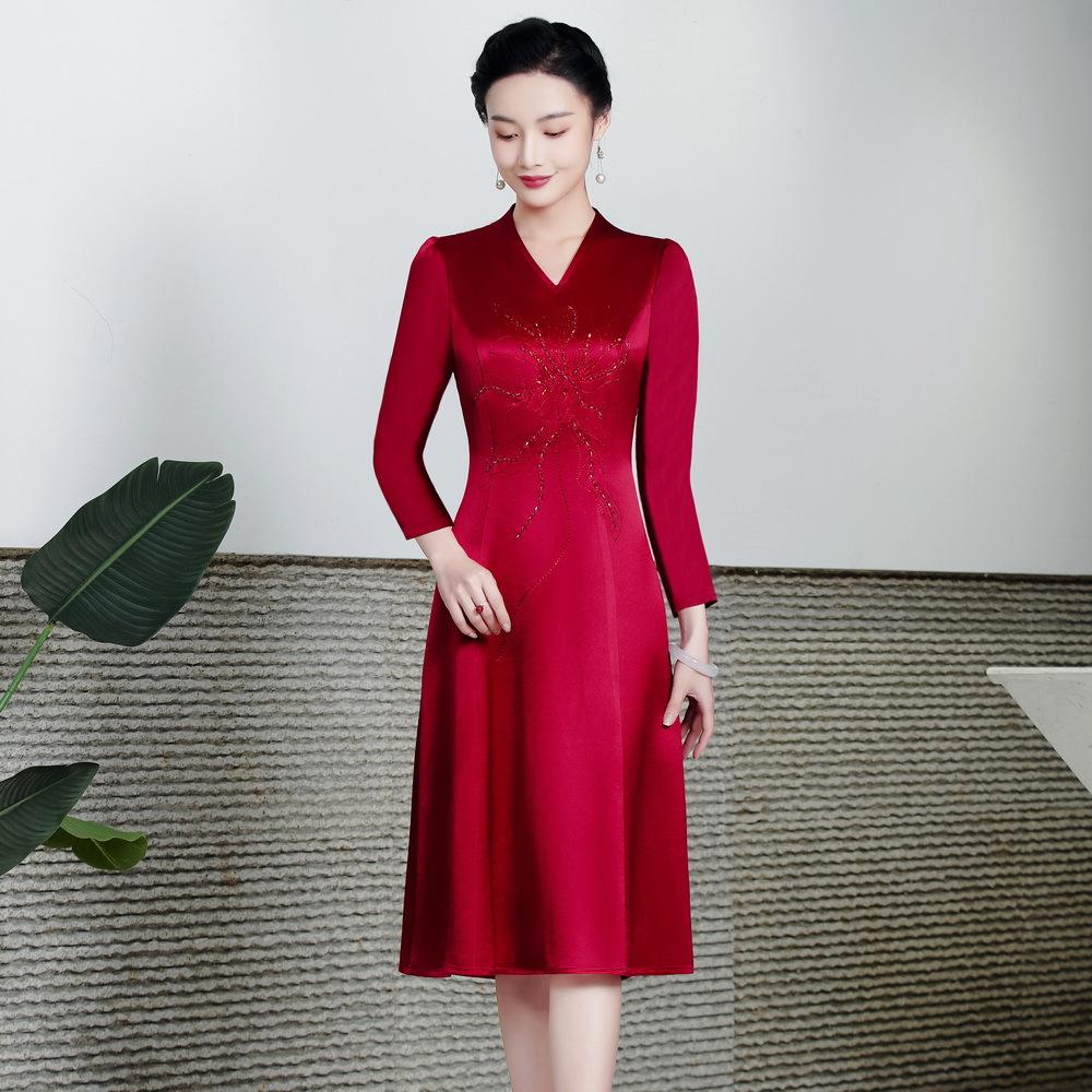 醋酸缎秋季新款旗袍连衣裙婚礼妈妈装高贵喜婆婆服装婚宴批发红色