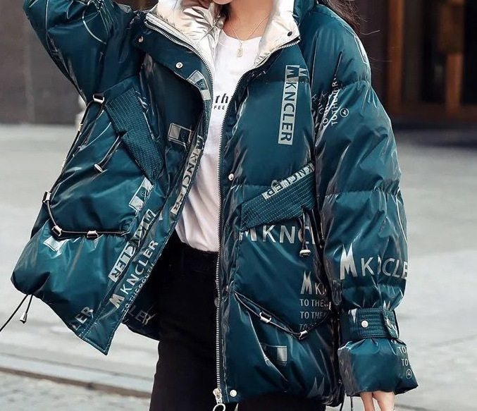 羽绒服女短款2023冬新款亮面免洗韩版宽松时尚立领加厚白鸭绒外套