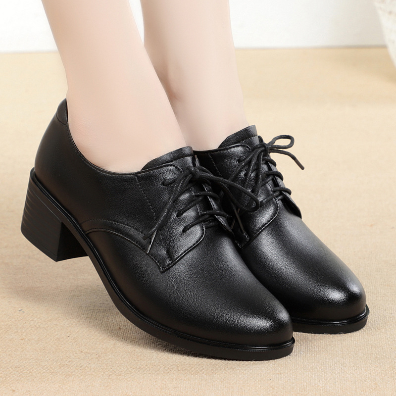2021春秋新款单鞋女真皮软底粗跟大码妈妈单鞋工作鞋系带女士皮鞋