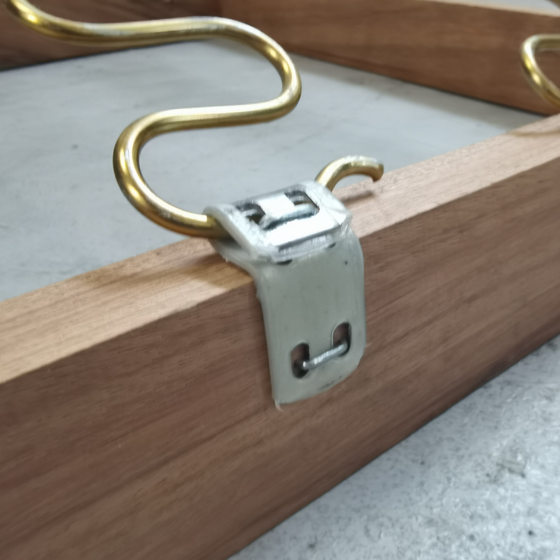 乐达厂家直销消声六孔侧面扣夹板扣弹簧扣沙发弹簧家具配件