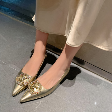 名媛宴会正装辣妈坡跟鞋春夏季新款鞋子尖头低跟鞋水钻方扣单鞋女