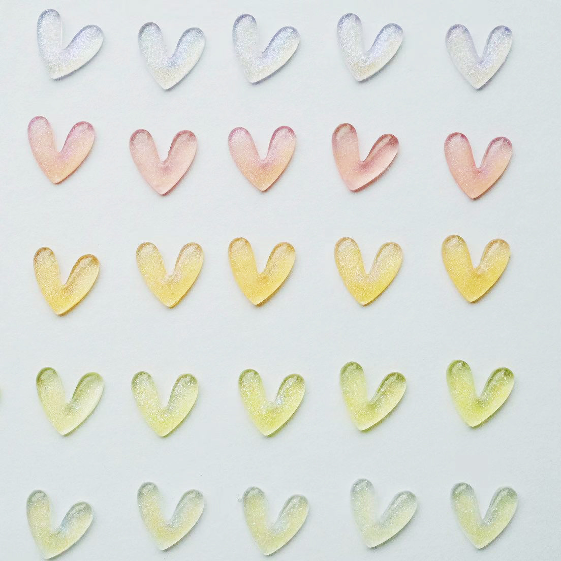 Popular Colorful Gilding Thin and Glittering Luminous V Heart Resin Manicure Fittings Ear Studs Decoration DIY Accessories
