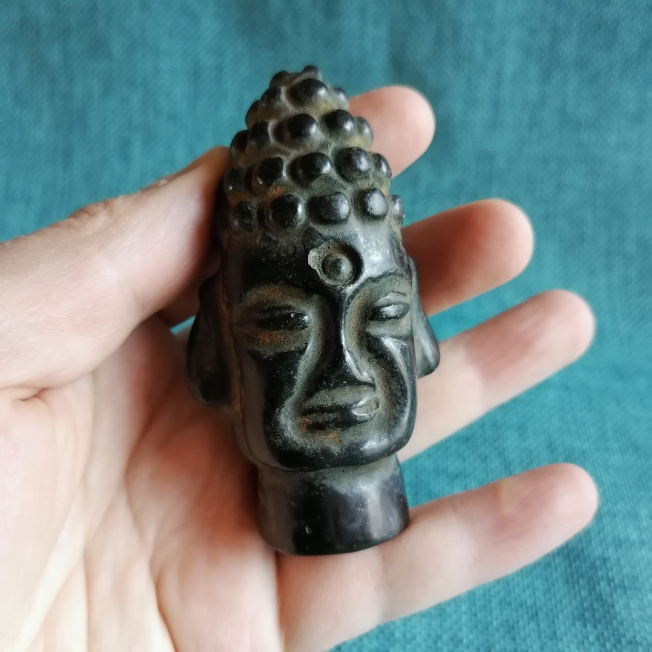 古玩收藏红山文化铁陨石佛头摆件文玩陨石佛头摆件含磁性批发