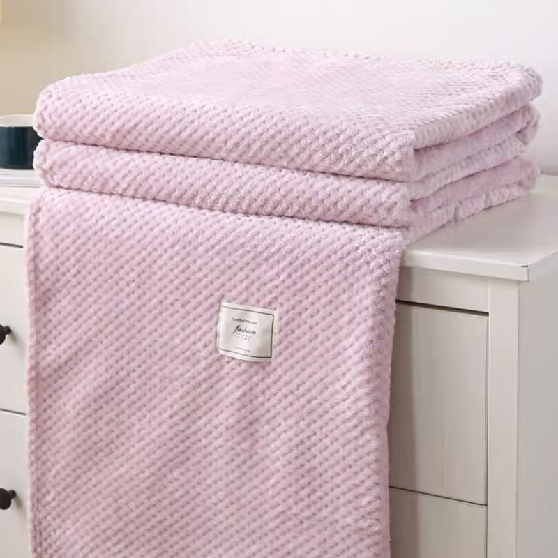 Plain Flannel Pineapple Plaid Nap Blanket Bedroom Sofa Blanket Office Blanket Warm Air Conditioning Blanket