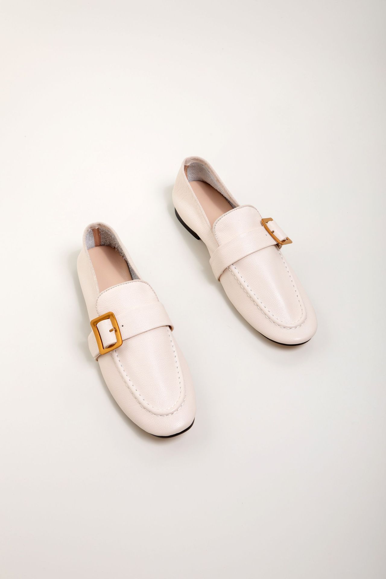 超软牛皮英伦风2021秋季新款平底乐福鞋女圆头单鞋皮带方扣小皮鞋