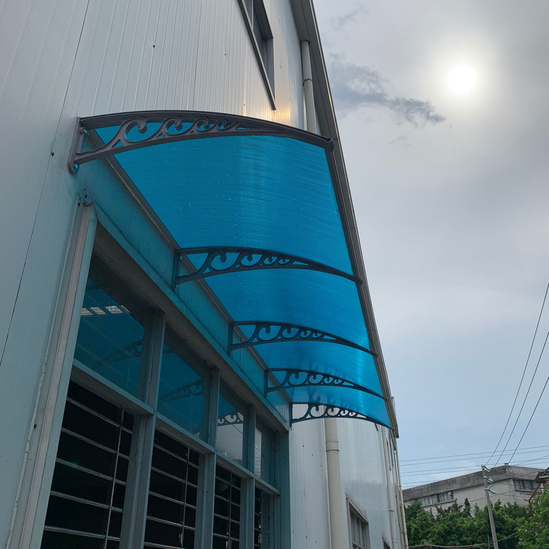 露台雨棚 户外防雨别墅遮阳棚庭院阳台窗户 雨棚屋檐遮雨棚耐力板