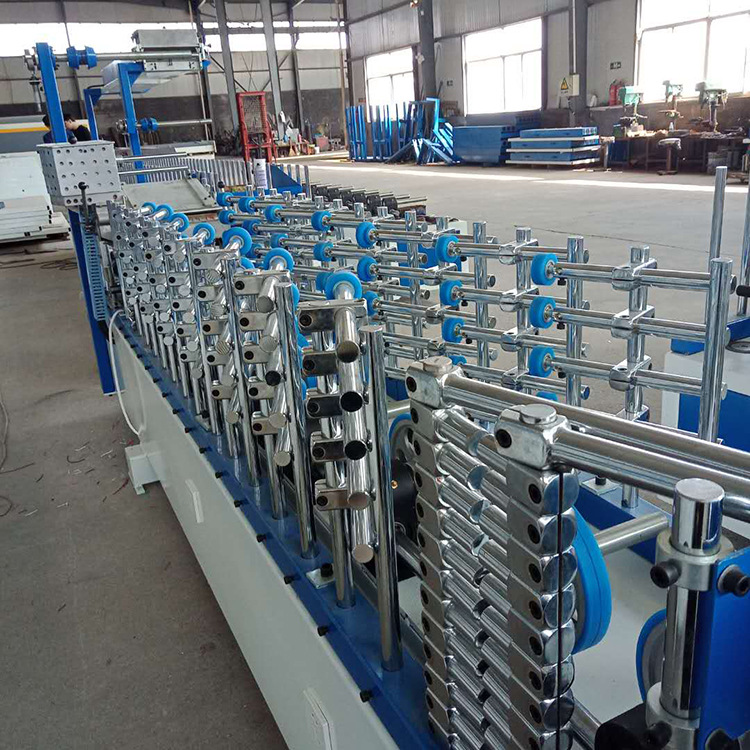 集成墙板包覆机自动记忆 木线条踢脚线热熔胶包覆机