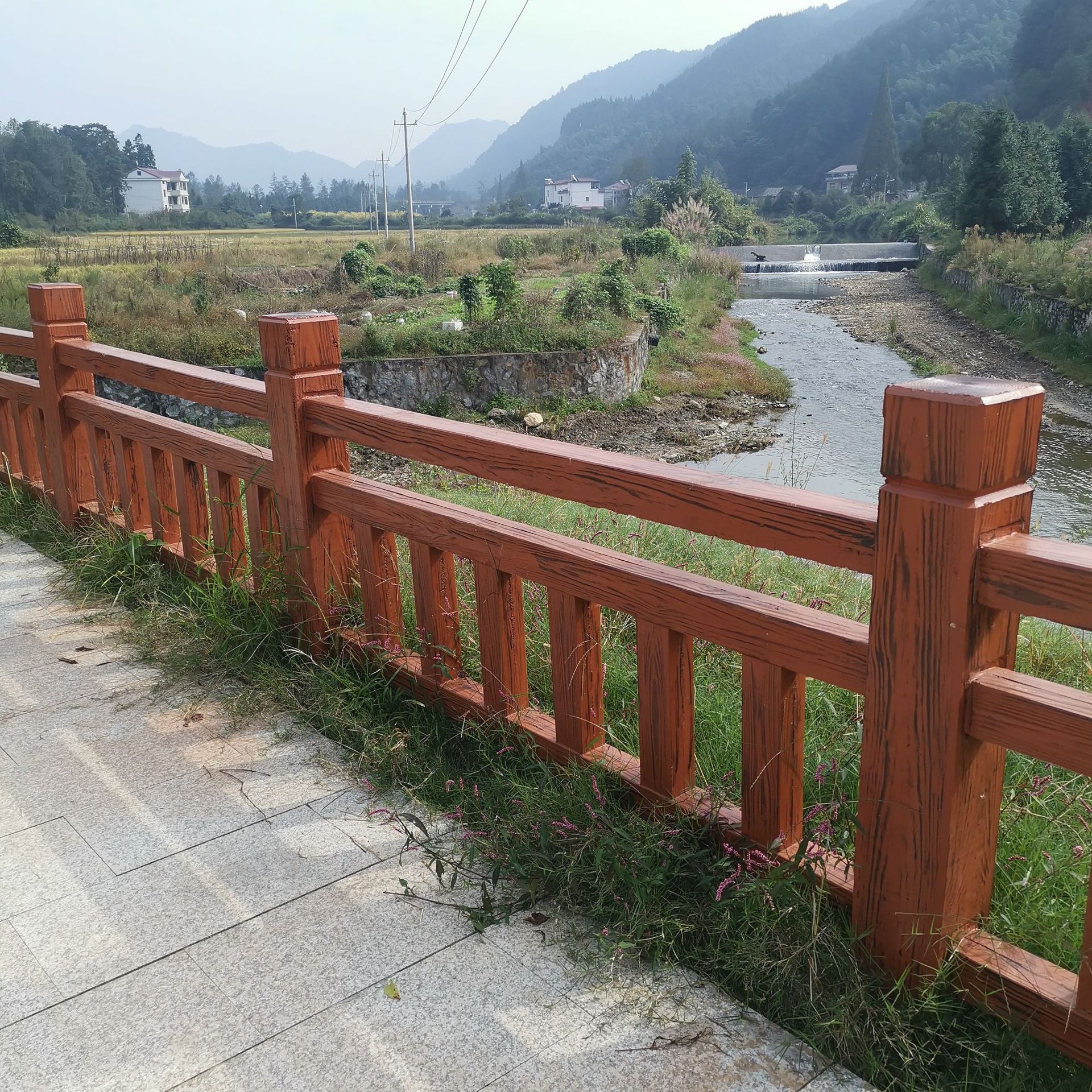 水泥护栏仿石景观产品河道栏杆市政仿木栏杆水泥护栏-阿里巴巴