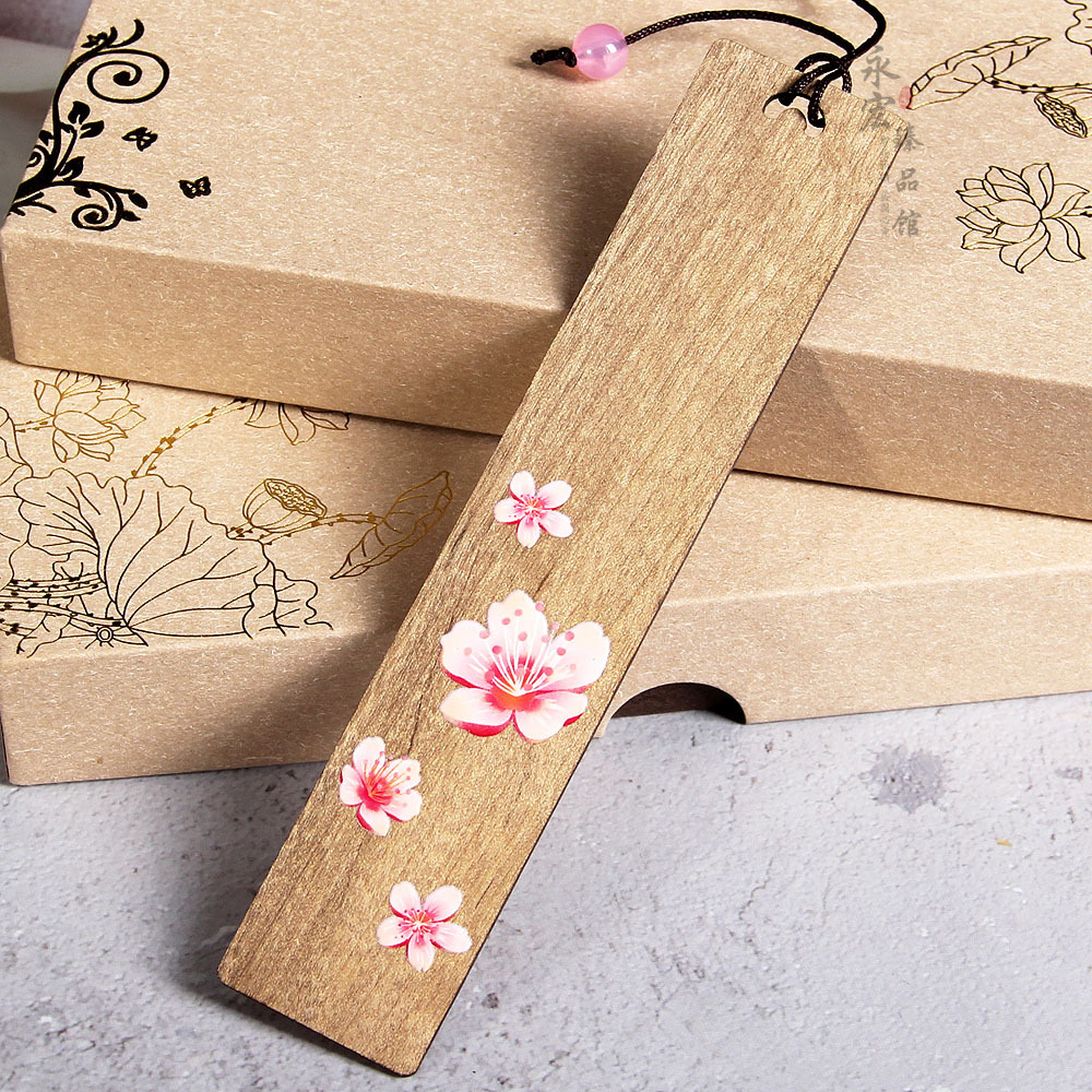 彩绘桃花书签 金丝楠木桃花书签 新中式文创礼品 纪念品 可刻字