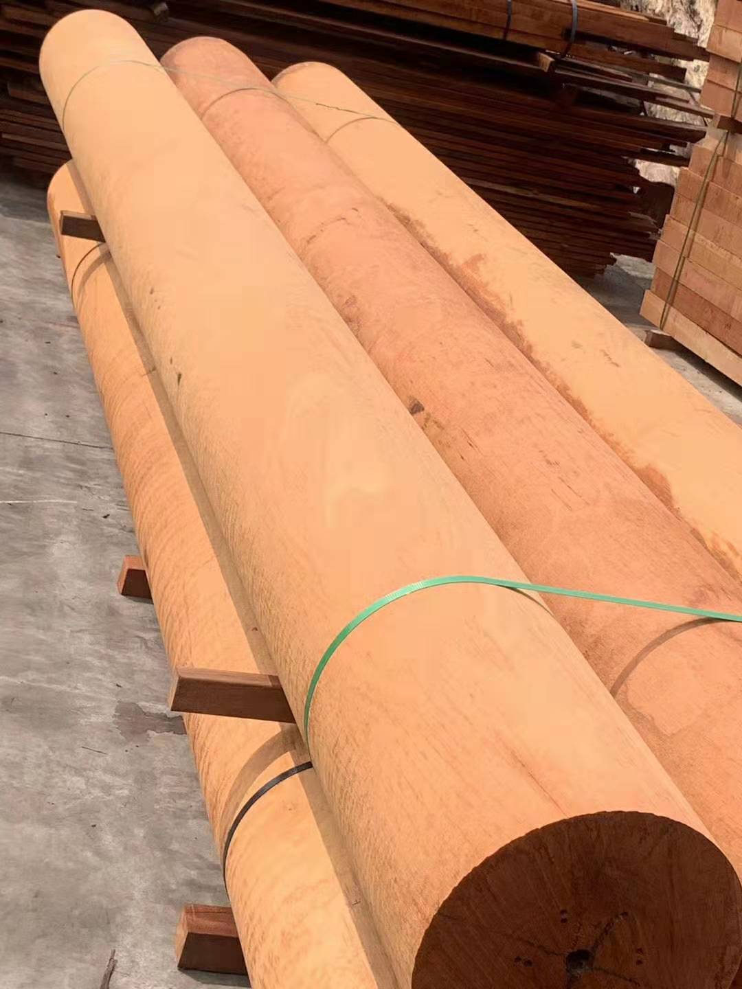 菠萝格 银口树原木定 制加 工园林古建圆柱异性加 工护腕地板料