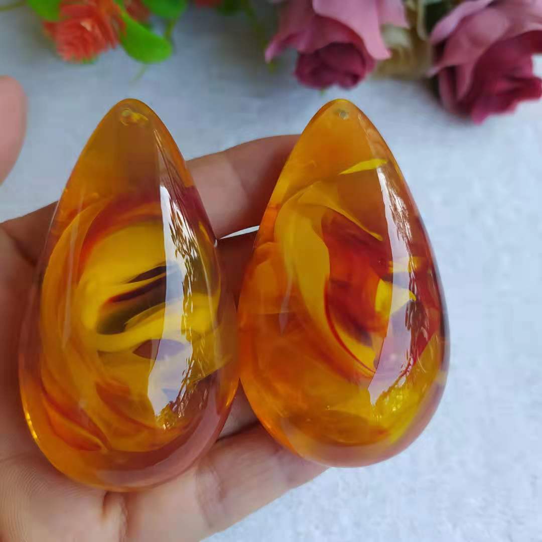 景区庙会商品厂家批发二代蜜蜡金丝珀挂件浮水荧光琥珀吊坠项链