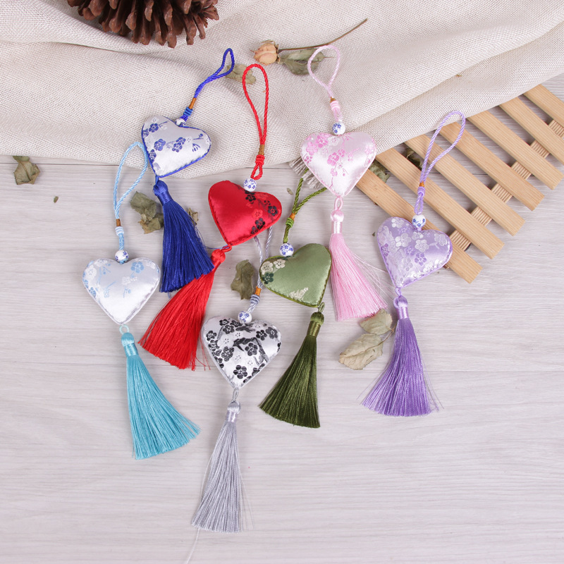 古风心型香囊高档香包桃心荷包吉祥平安礼品便携卧室香袋汽车挂饰