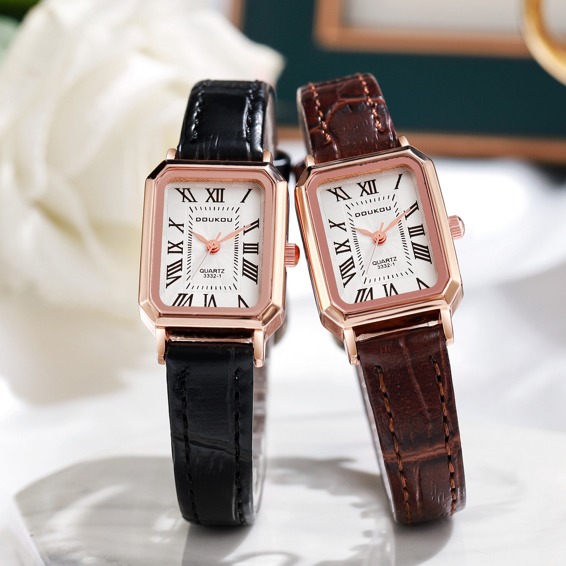 24新品百搭长方形时尚女士手表女款学生党生活防水气质小众石英表