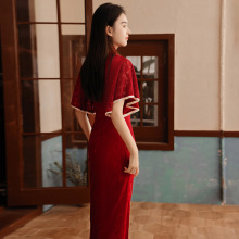 新娘敬酒服2024款春季中袖薄款酒红色蕾丝连衣裙回门复古旗袍礼服