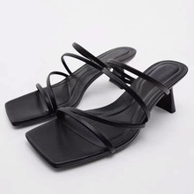 ZR2022年新款女鞋夏季黑色方头拉带高跟鞋粗跟露趾凉鞋女058621