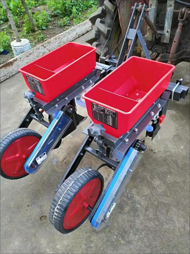 玉米播种机手扶拖拉机四轮微耕机双行新款大豆精播施肥一体机器