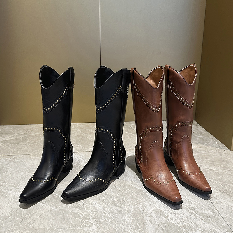 高级感复古铆钉长筒靴女2023年秋冬季新款欧美尖头中跟西部靴代发