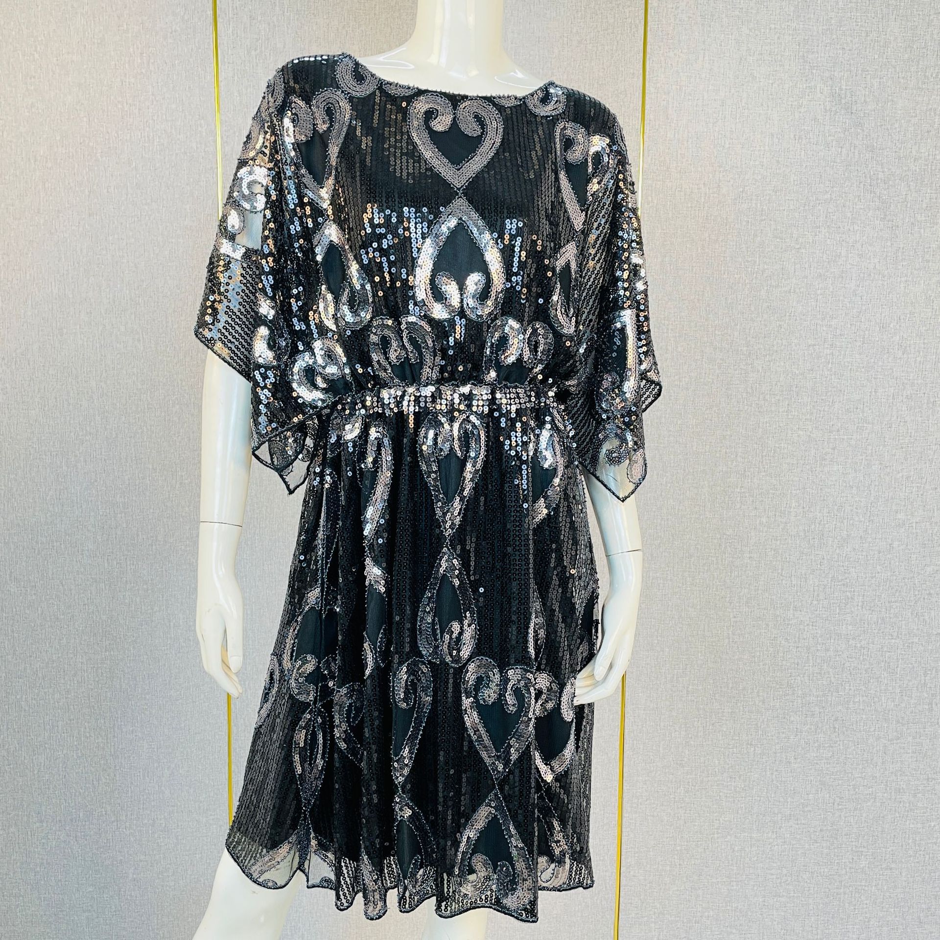 抖音网红亚马逊速卖通节日聚会夜店亮片钉珠v领连衣裙新疆热卖