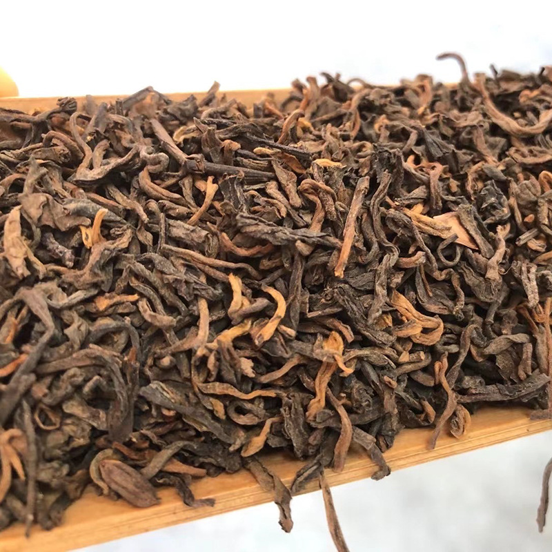 08年干仓云南勐海老曼峨普洱茶熟茶叶 陈香醇滑金芽班章茶厂散茶