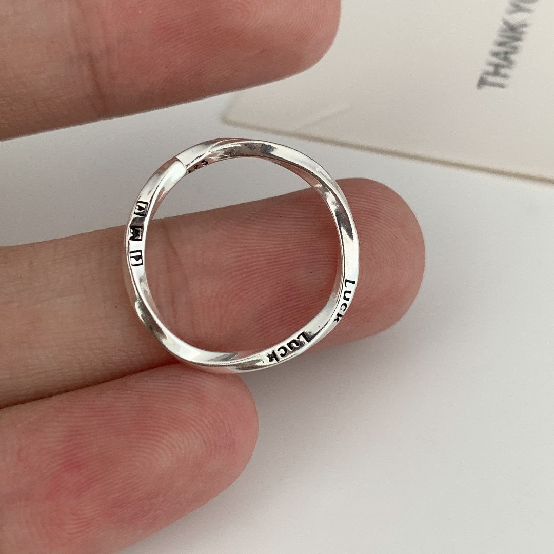 Geometric Mobius Twisted Ring Female Retro Fashion Minimalism S925 Silver Open-End Personality Ring Food