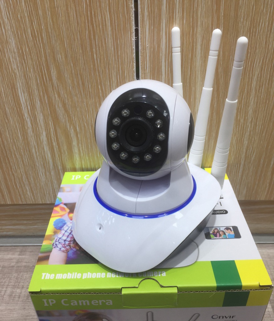 牵心carecam200万人形追踪三天线摄像头wifi camera智能网络