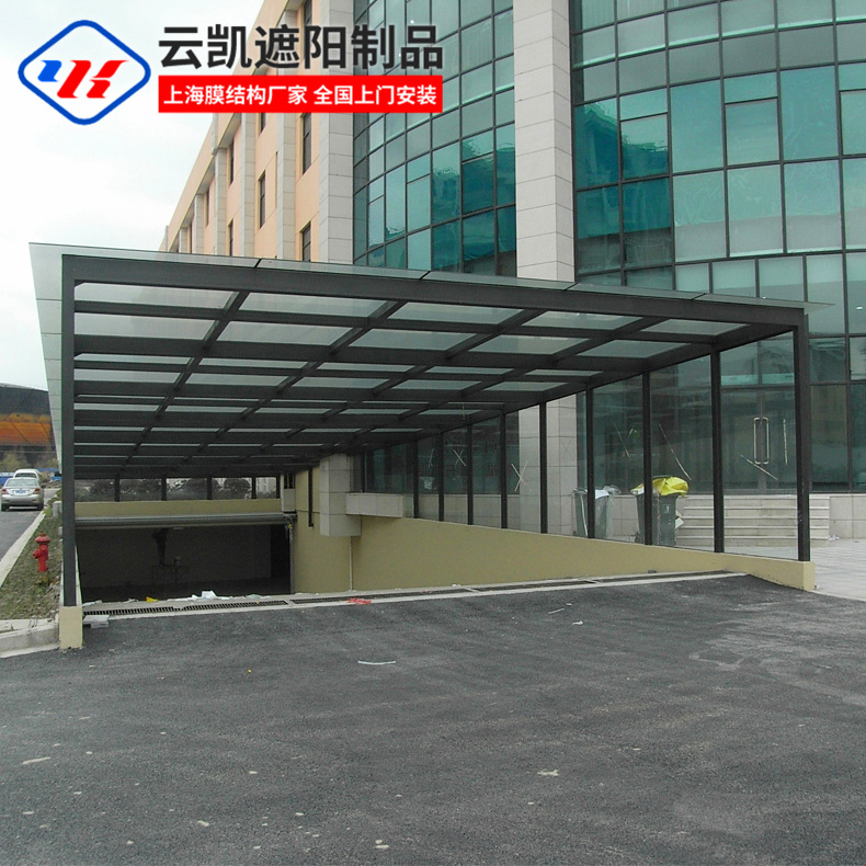 安装小区商场地下车库出入口玻璃雨篷 人防通道过道钢化玻璃雨棚