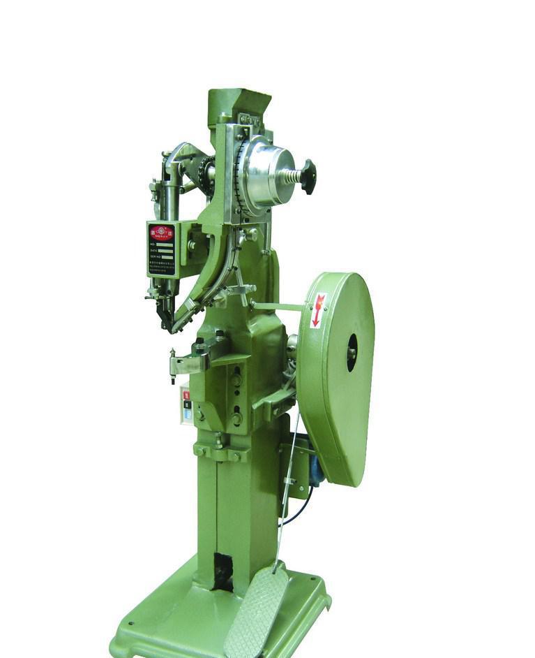 婴儿车铆钉机自动下钉铆钉机塑胶帽铆钉机厂家(欢迎现场试机)