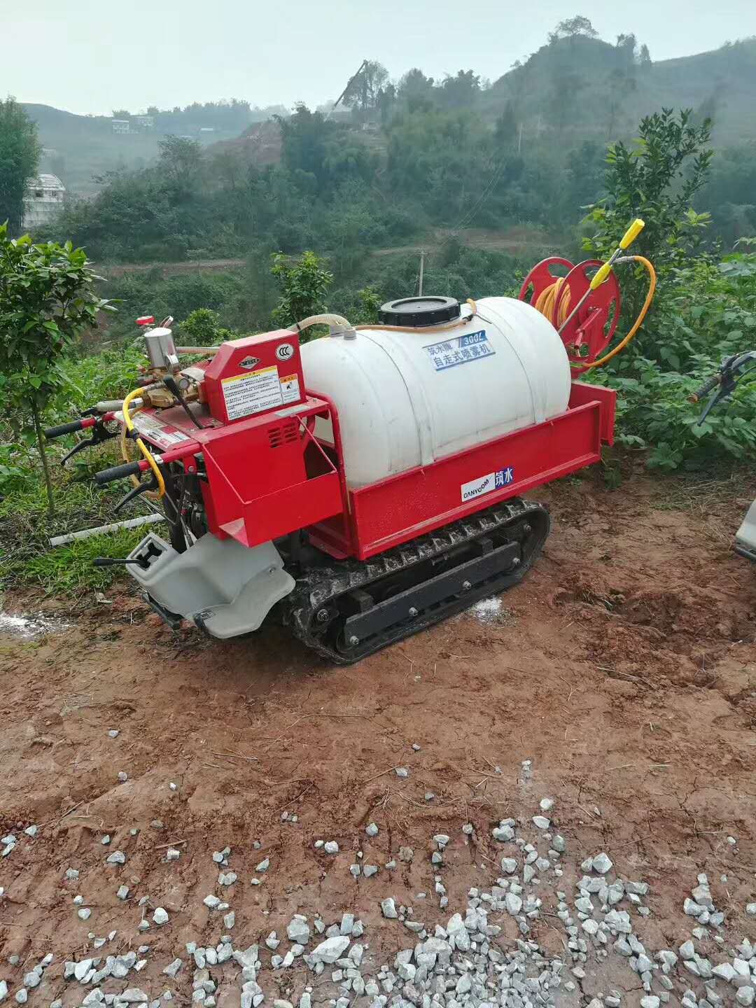 筑水打药机 3wz51隆鑫/雅马哈动力自走轮式喷雾器 履带式喷雾机