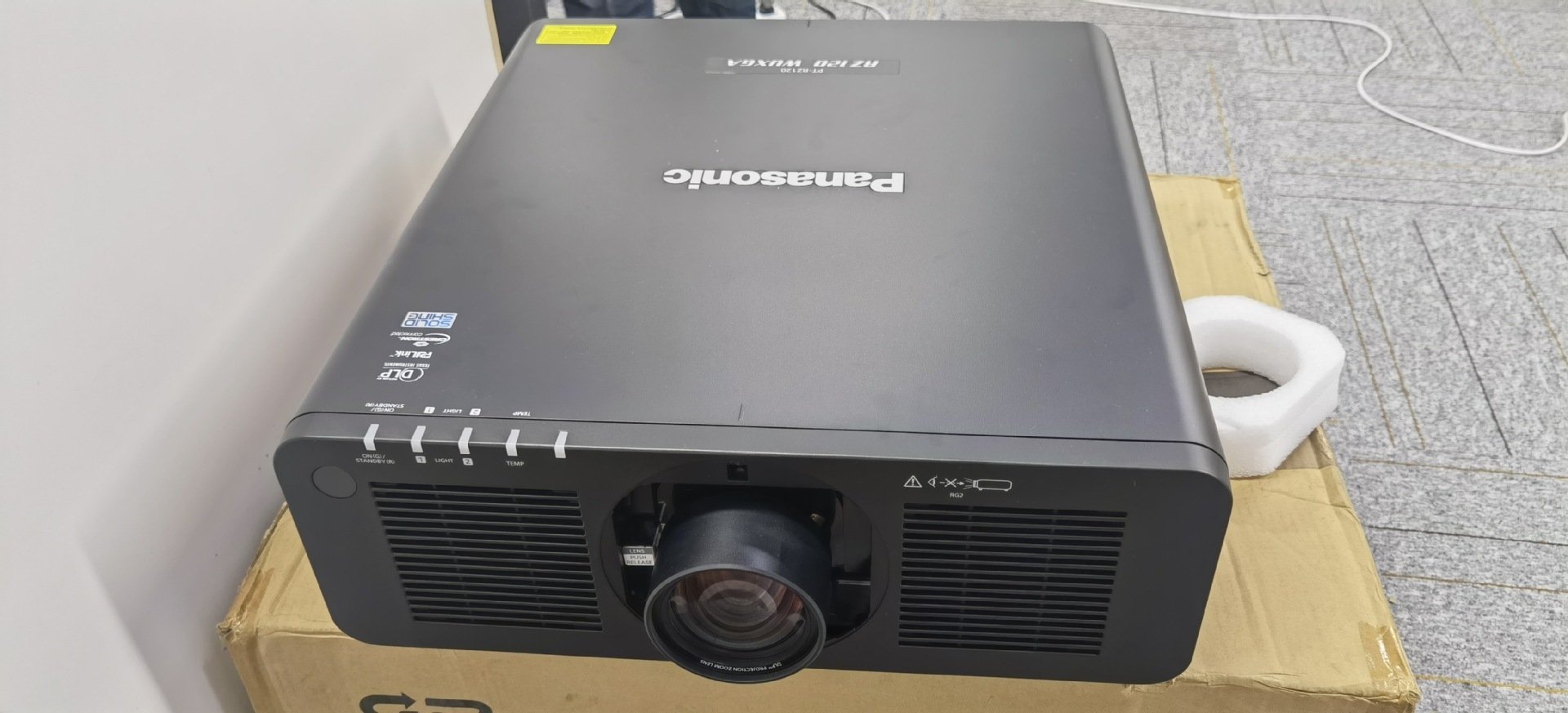 松下pt-frz69c/frz79c/frz89c/frz99c/frz120c大型激光工程投影机