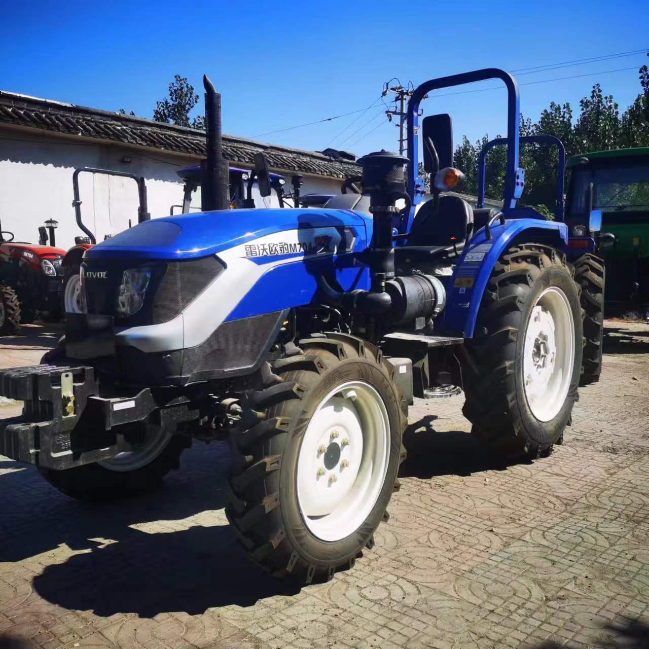 雷沃中大型四轮504拖拉机 果园开沟施肥机 8 8梭式换挡增压拖拉机