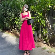 法式玫红色吊带连衣裙女夏季多巴胺泰国三亚旅游海边度假沙滩JJZ
