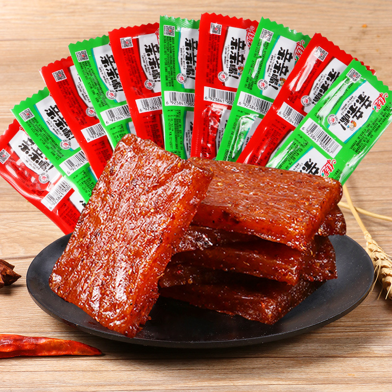 佳龙辣条亲亲嘴麻辣片大刀肉8090儿时怀旧素食小吃零食大礼包