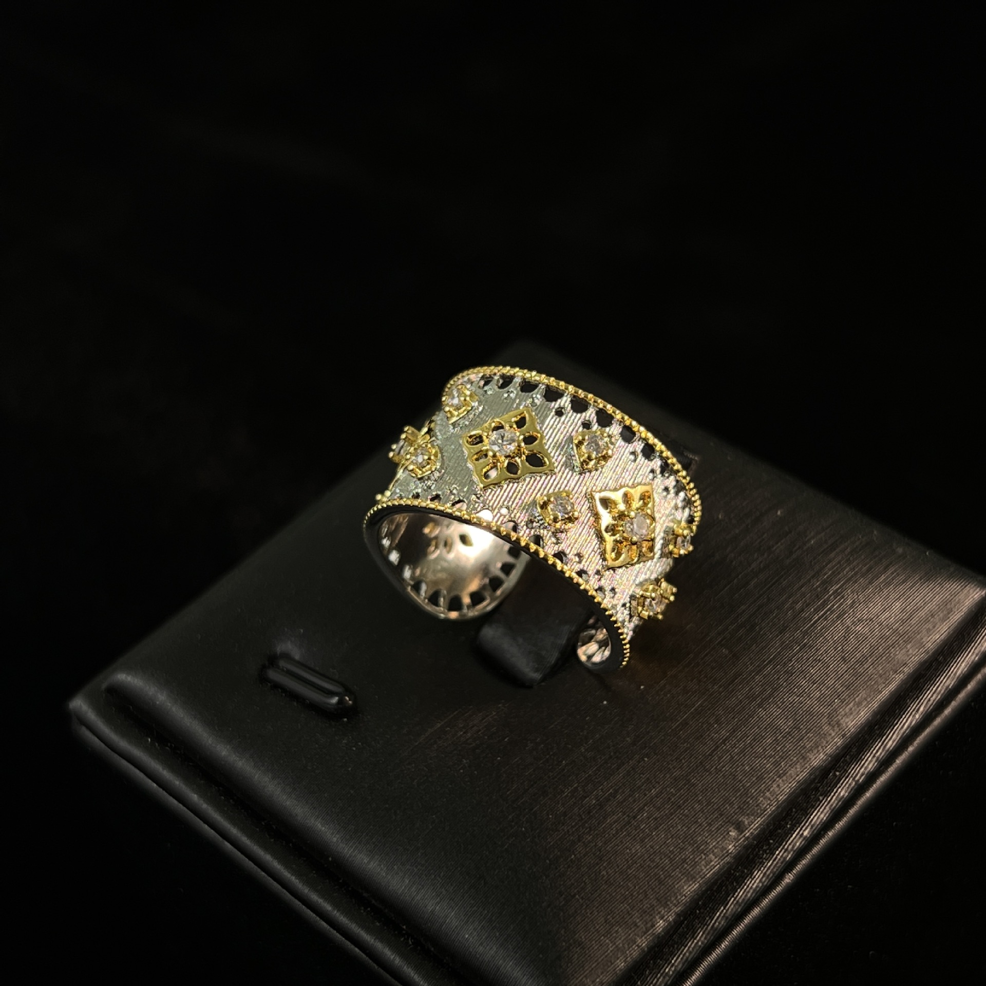 意大利中古布切拉丝工艺复古戒指vintage风格分色电开口金指环