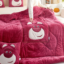 W1TR草莓熊抱枕被子两用枕头四季通用汽车午睡空调毯子车内靠枕二