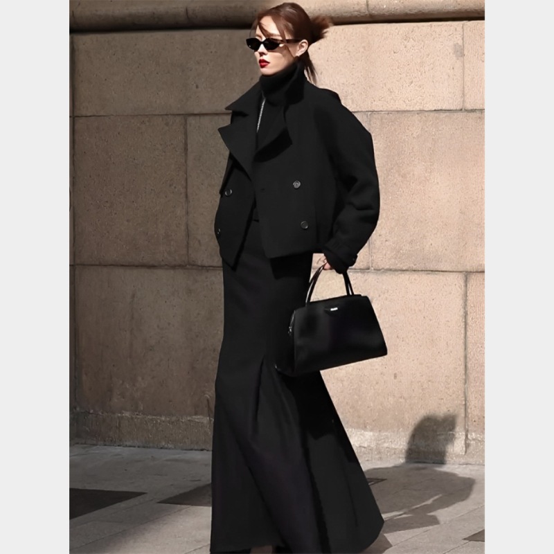 感黑色赫本风套装时尚新款短外套搭配鱼尾裙秋季炸街两件套女