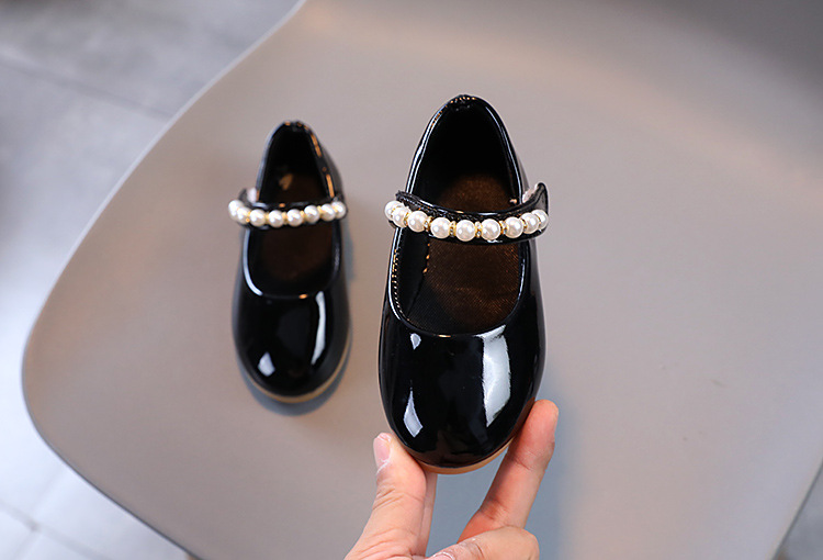女童皮鞋韩版珍珠搭扣公主鞋儿童软底黑色小女孩宝宝演出鞋走秀鞋