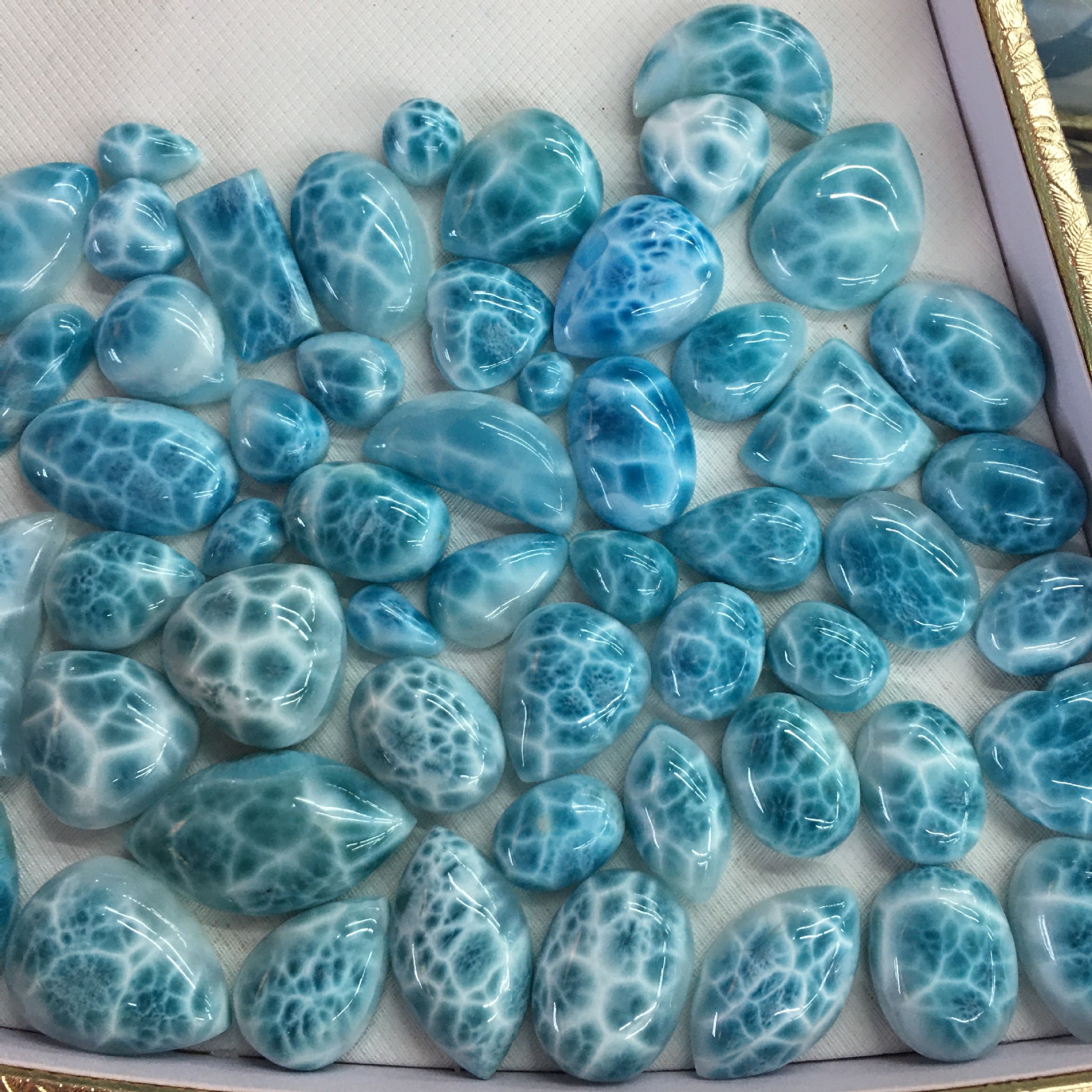 可塘厂家 批发天然海纹石玉化裸石戒面 拉利玛海纹石龟背纹清晰