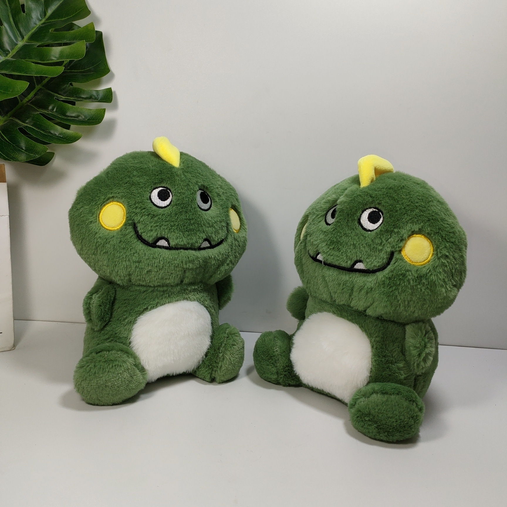 可爱呆萌恐龙玩偶小绿恐龙公仔毛绒玩具生日礼物送男女孩8寸抓机
